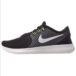 Nike Womens Free RN CMTR 831511 017 Black/White